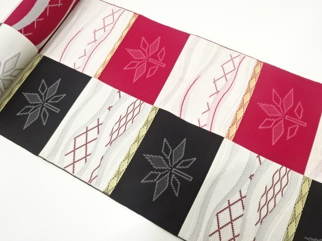 JAPANESE KIMONO / ANTIQUE FLOWERS / MASU SQUARES · CLASSIC PATTERN WOV